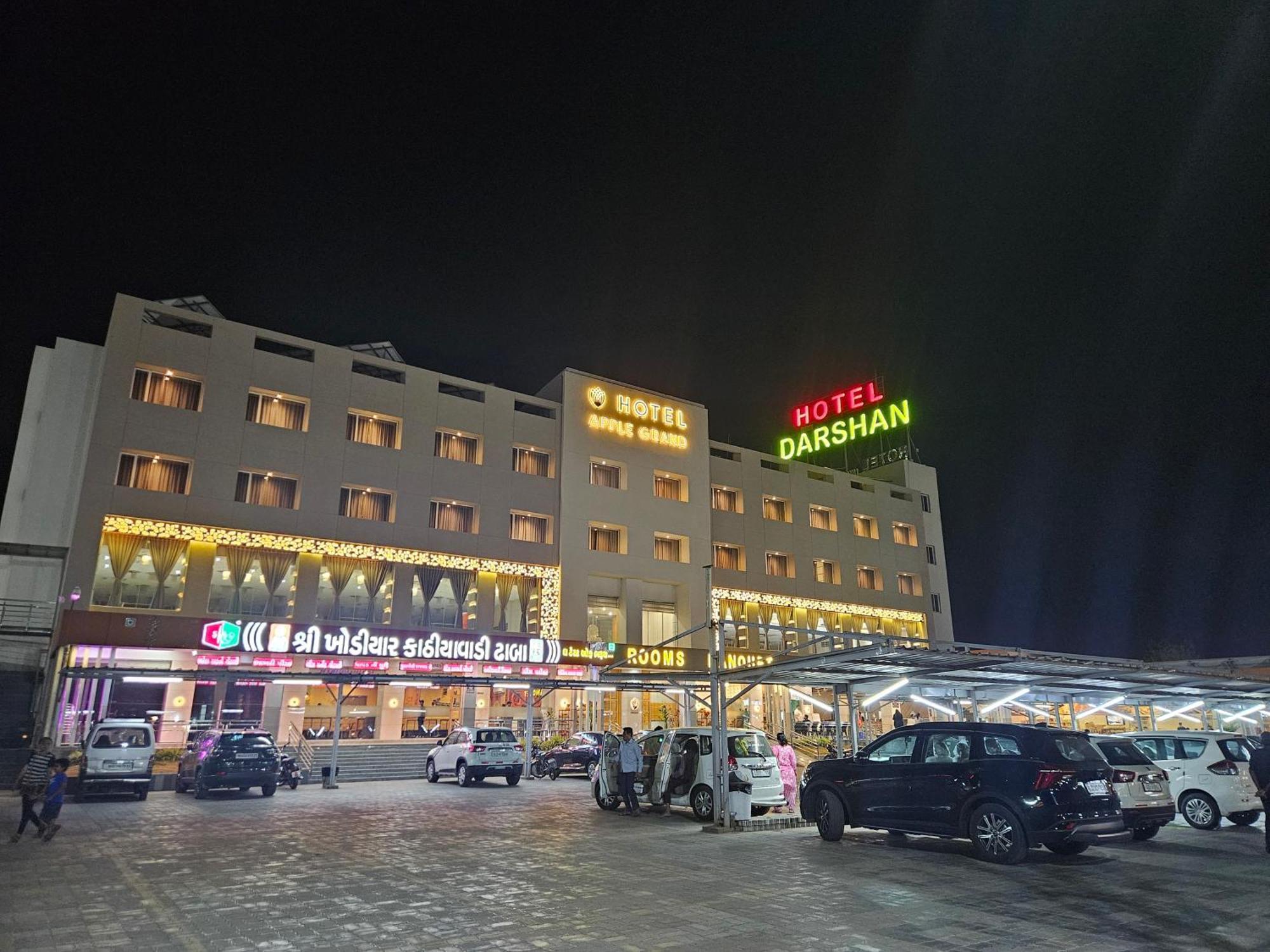 Hotel Grand Darshan Вадодара Екстер'єр фото