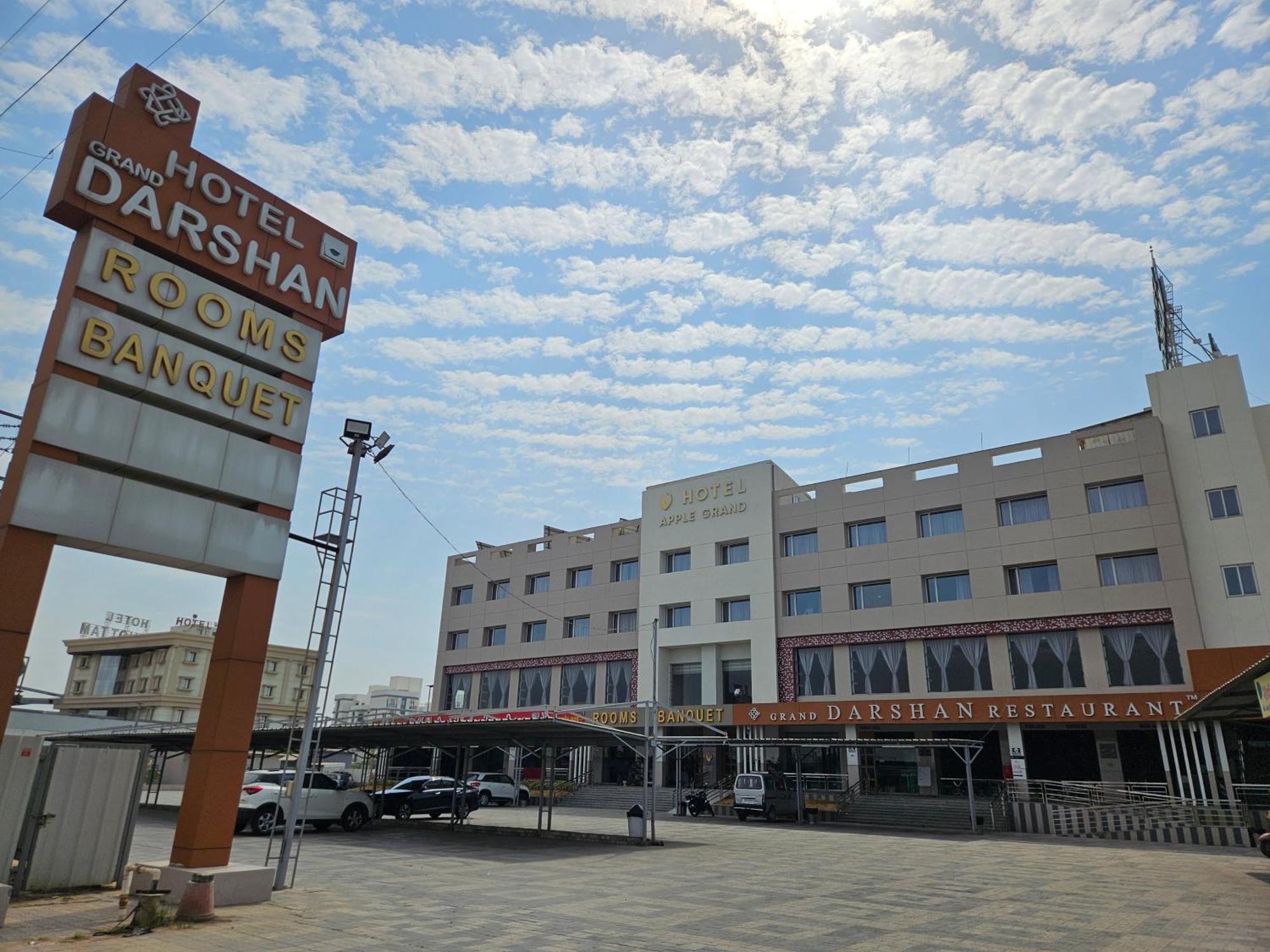 Hotel Grand Darshan Вадодара Екстер'єр фото